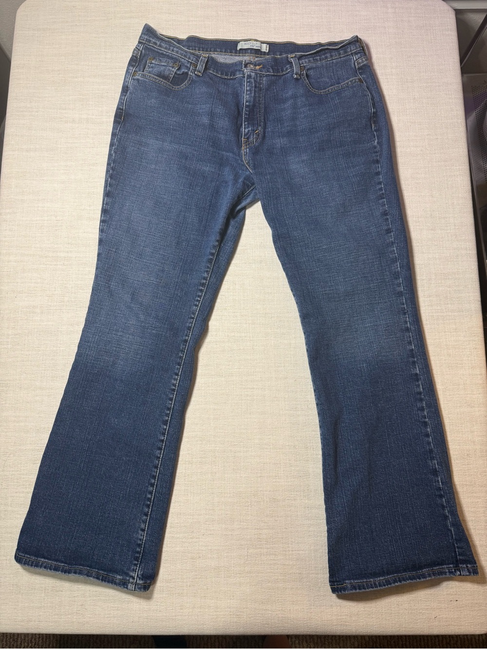 Levi's 515 Bootcut Jeans Women's Size 16 Mid Rise Denim Trademark Only Red Tag
